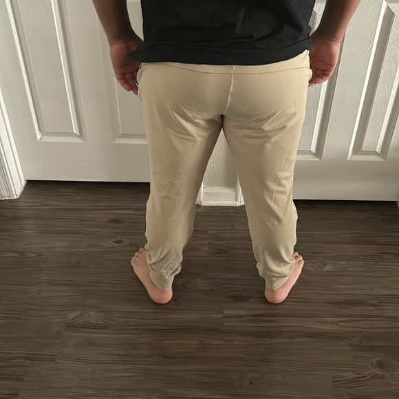 Menโs Lululemon ๐ Jogger - Picture 3 of 5